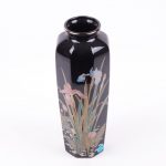 Black flower vase. - Image 2