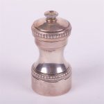 (English) Silver Pepper Castor.