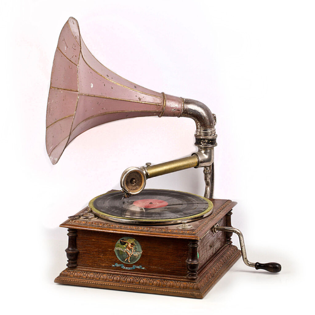 Antique French Gramophone - Antique Weapons, Collectibles, Silver ...