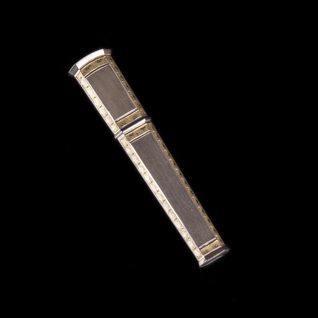 Antique French gold needle case (Etui).