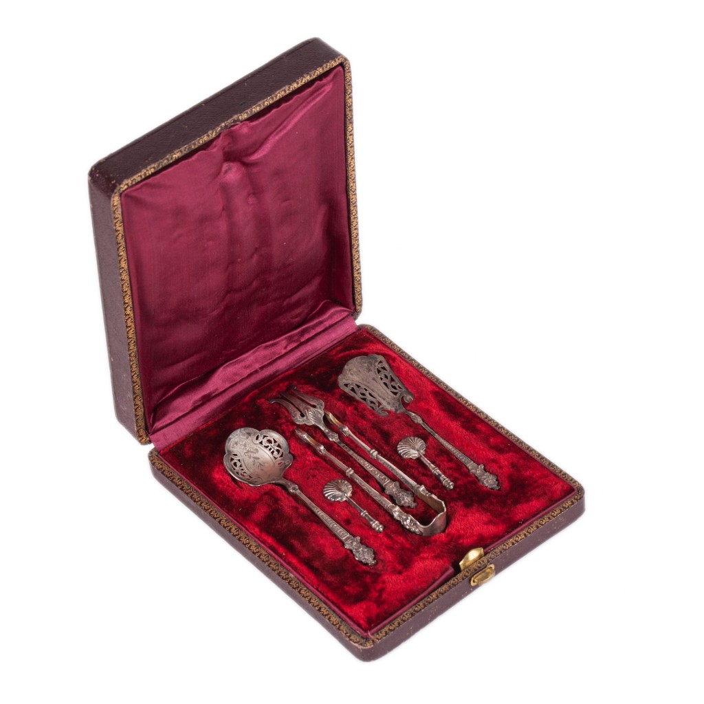 Antique French silver serving set of 6 pieces in a box. Silver, France.