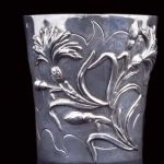 Antique French solid silver beaker with flower motives - 图片 4