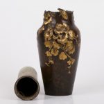 Antique Japanese bronze vase - Image 4