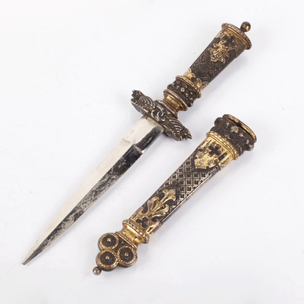 romatic-antique-dagger-antique-weapons-collectibles-silver-icons