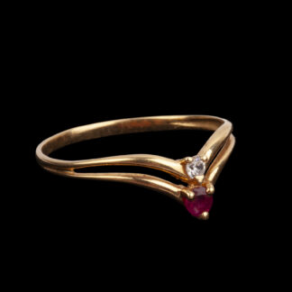 18K Gold Ring with Red Stone and White Stone