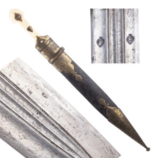 Rare Armenian Caucasian Kindjal Dagger with Gold Inlay and Damascus Steel Blade, Early 19th Century